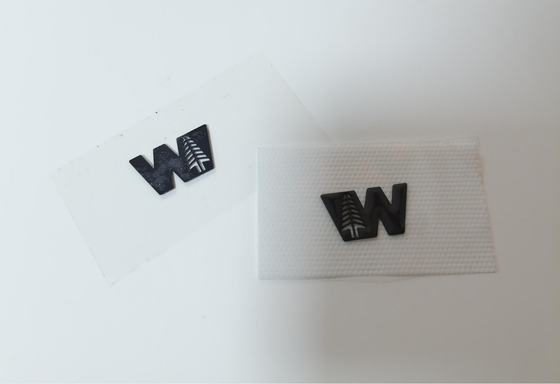 Ярлыки 3D передачи тепла сумок одежды отлили силикон в форму Washable