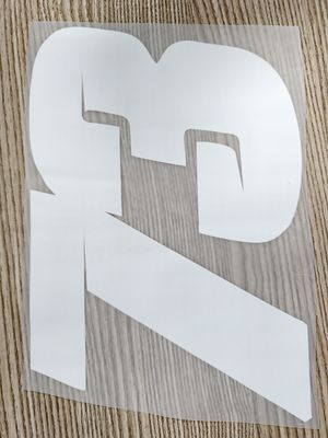 Фильм наклейки DTF на пластиковые футболки