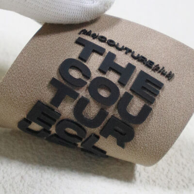 3D поднятый резиновый текстовый пластырь настраиваемая брендинговая эмблема для рукава куртки и декора одежды