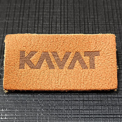Изготовленные на заказ выбитые заплаты Faux кожаные нагревают ярлыки прессы для джинсовой ткани джинсов